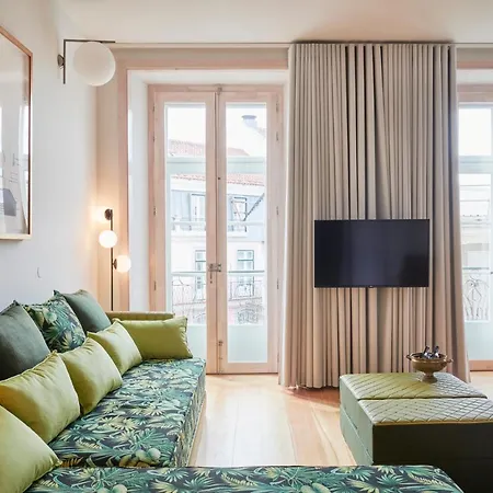 Cais Urban Aparthotel