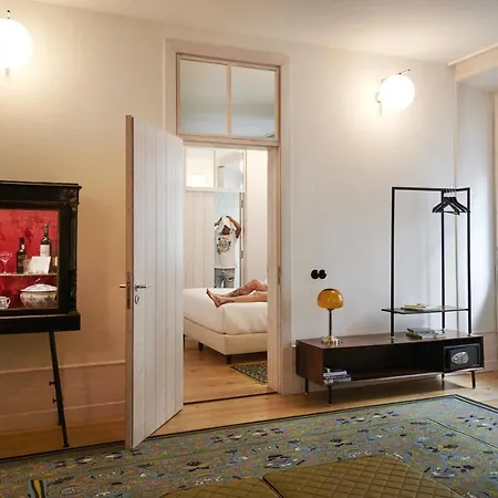 Cais Urban Aparthotel